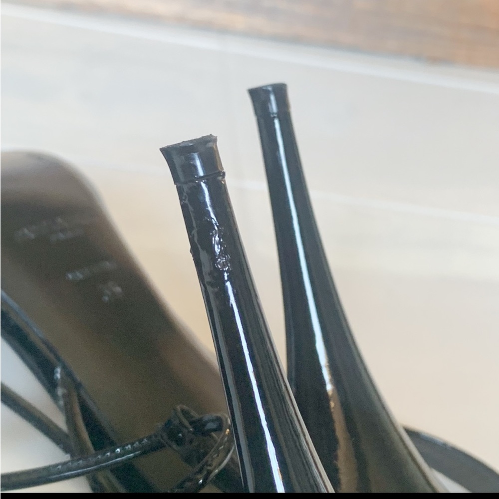 Saint Laurent, Anouk Patent Leather Slingback Sandals - Picture 15 of 15